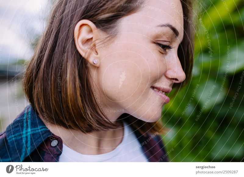 Liebe feminin Junge Frau Jugendliche Gesicht Auge Ohr Lippen 1 Mensch 18-30 Jahre Erwachsene Europäer Frieden Glück schüchtern unschuldig kariert Hemd ruhig