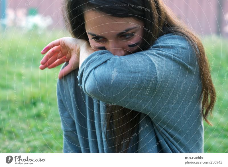 lass uns die sprache ablegen und endlich etwas sagen Lifestyle Mensch feminin Junge Frau Jugendliche Haut Kopf Haare & Frisuren Gesicht Auge 1 18-30 Jahre