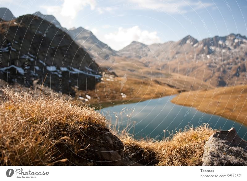 No Tree Hills Umwelt Natur Landschaft Pflanze Tier Wasser Schönes Wetter Hügel Felsen Alpen Berge u. Gebirge Gipfel Seeufer Bucht Fjord atmen alt ästhetisch