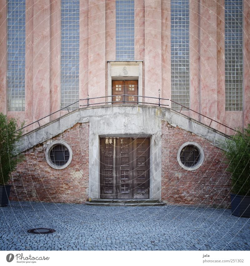 CHAMANSÜLZ | pulverfabrik Pflanze Topfpflanze Haus Industrieanlage Fabrik Bauwerk Gebäude Architektur Mauer Wand Tür Sehenswürdigkeit Denkmal Farbfoto