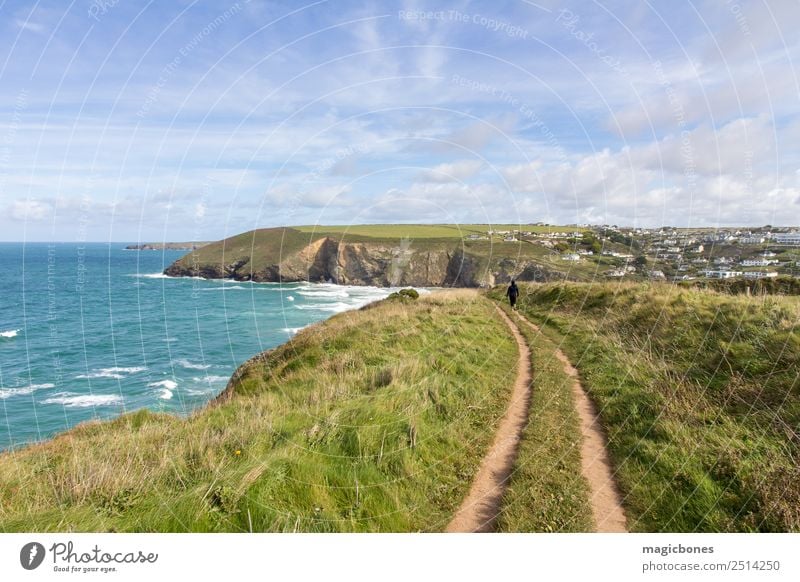 Mawgan Hafen, Nord Cornwall 1 Mensch Landschaft Sommer Küste Ferien & Urlaub & Reisen wandern Mawgan Porth Küstenstreifen schmalzig Südwestküstenweg Briten