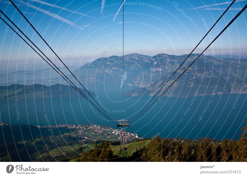 hoch hinaus Umwelt Himmel Horizont Schönes Wetter Nebel Alpen Berge u. Gebirge Gipfel Freude Leben Abenteuer ästhetisch Farbfoto mehrfarbig Außenaufnahme