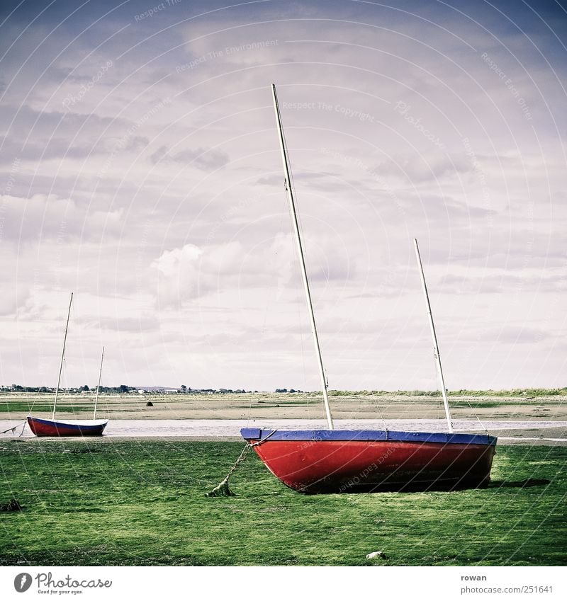 segelboote Natur Gras Küste Seeufer Strand Bucht Meer Schifffahrt Bootsfahrt Sportboot Jacht Segelboot Segelschiff Wasserfahrzeug Hafen Anker