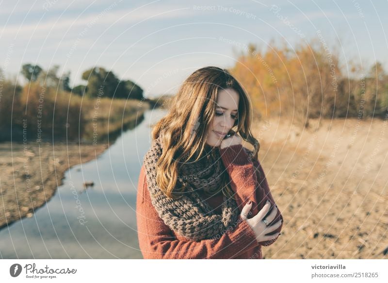 Willkommen auf der Sonnenseite Lifestyle Freude harmonisch Wohlgefühl Erholung ruhig Winter Mensch feminin Frau Erwachsene Leben 1 13-18 Jahre Jugendliche