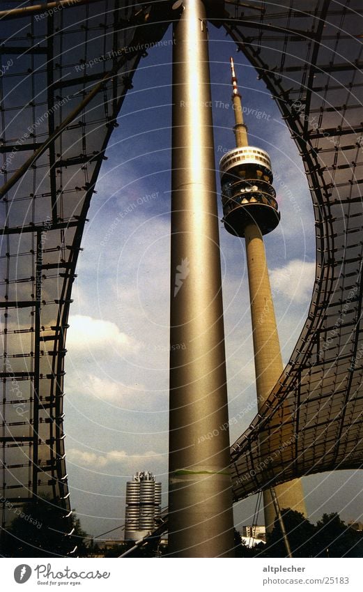 Münchener Wahrzeichen Träger Architektur Olympiazentrum Zeltdach BMW-Verwaltungsgebäude Strommast Fernsehturm