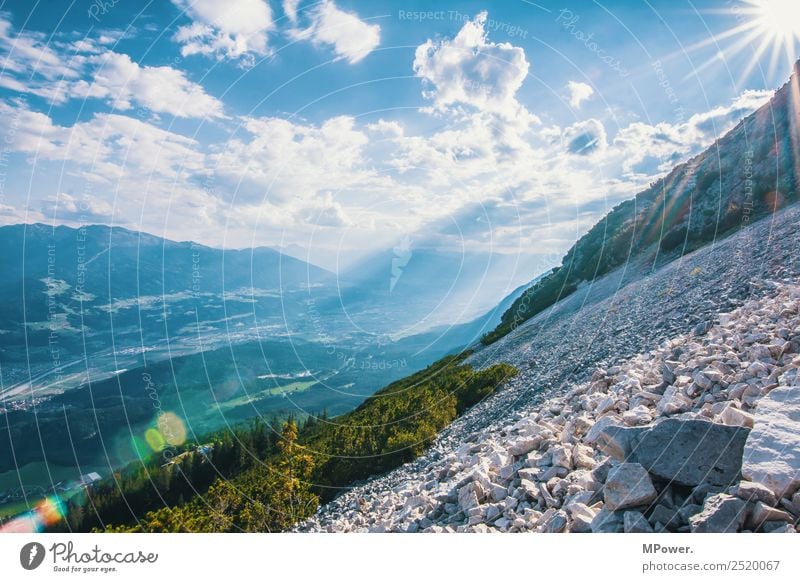 am berg Umwelt Natur Schönes Wetter Berge u. Gebirge Gipfel hell wandern Alpen Geröllfeld Österreich steinig Ferien & Urlaub & Reisen hoch Aussicht Wolken