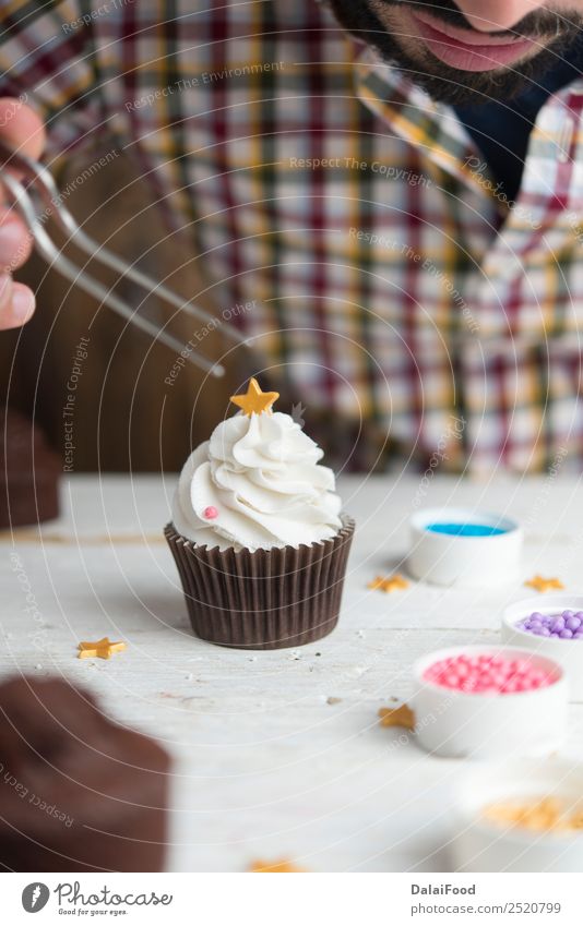 Herstellung von Muffins für die Weihnachtszeit Hintergrund neutral Hintergrundbild backen Unschärfe hell Backwaren Kuchen Feste & Feiern Weihnachten & Advent