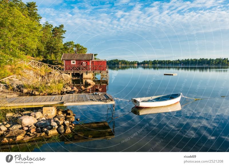 Schärengarten an der schwedischen Küste vor Stockholm Ferien & Urlaub & Reisen Insel Haus Natur Landschaft Wolken Baum Ostsee Architektur Wasserfahrzeug blau