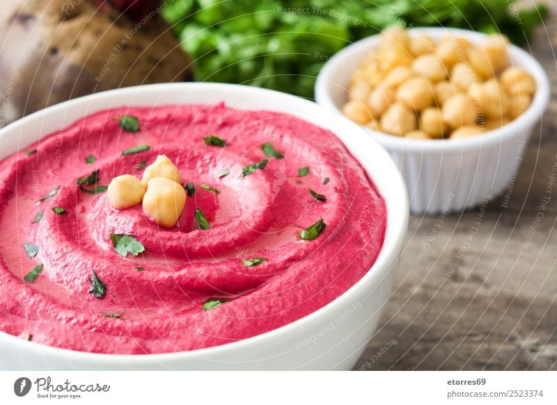 Rübenhummus Lebensmittel Gesunde Ernährung Speise Foodfotografie Brot Vegetarische Ernährung Diät Schalen & Schüsseln Tisch Holz frisch Hummus Rote Beete