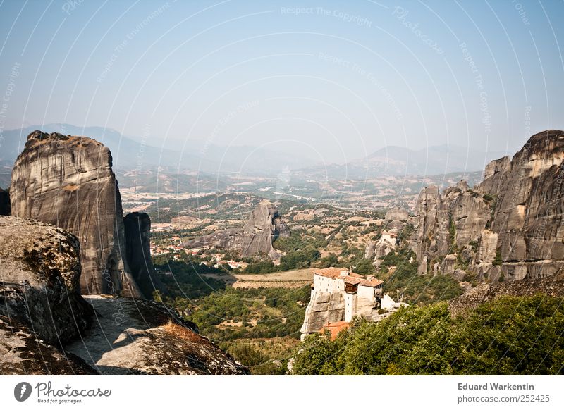 Meteora Klöster II Natur Landschaft Pflanze Erde Luft Himmel Wolkenloser Himmel Wald Hügel Felsen Berge u. Gebirge Ferien & Urlaub & Reisen Religion & Glaube