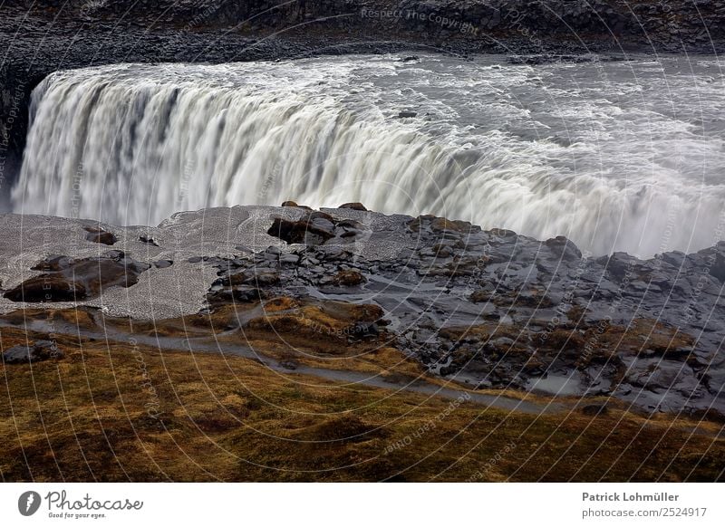 Im Strom Ferien & Urlaub & Reisen Tourismus Ferne Umwelt Natur Landschaft Urelemente Erde Wasser Hügel Felsen Schlucht Wasserfall Dettifoss Island Europa