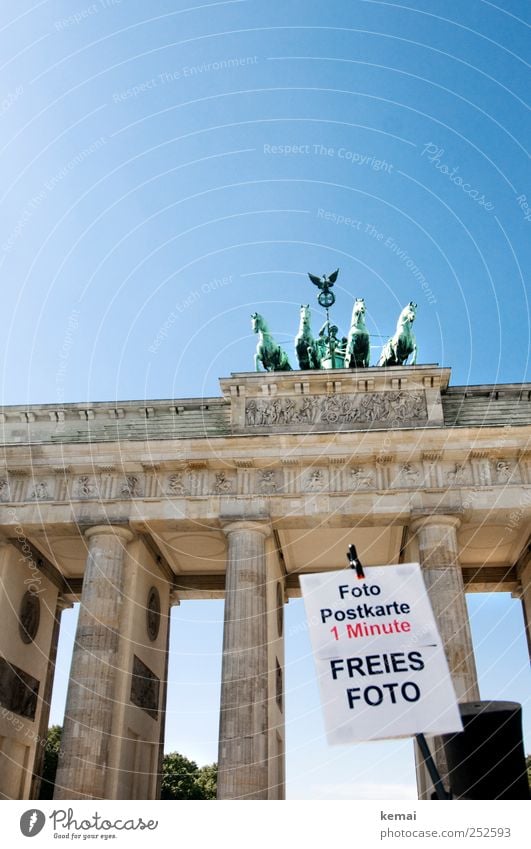 Freies Foto Himmel Sonne Sonnenlicht Sommer Schönes Wetter Berlin Hauptstadt Stadtzentrum Sehenswürdigkeit Wahrzeichen Denkmal Brandenburger Tor Quadriga Statue