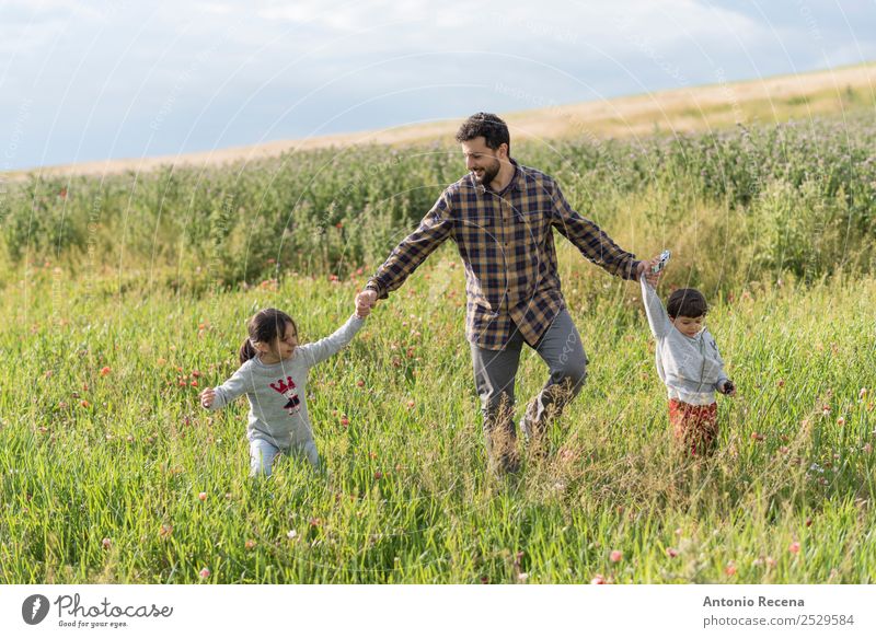 Wandern in Springfield Lifestyle Spielen Kind Mensch Mann Erwachsene Eltern Vater Familie & Verwandtschaft Kindheit Hand 3 1-3 Jahre Kleinkind 3-8 Jahre