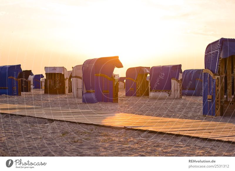 Strandkörbe in Cariolinensiel Ferien & Urlaub & Reisen Tourismus Ferne Sommerurlaub Himmel Schönes Wetter Wärme Nordsee Meer Carolinensiel Menschenleer