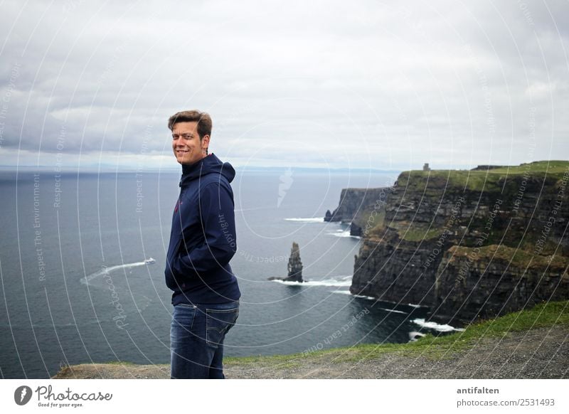 <3 Ferien & Urlaub & Reisen Tourismus Ausflug Ferne Sommer Meer Wellen Republik Irland Cliffs of Moher maskulin Mann Erwachsene Partner Leben Körper Gesicht 1