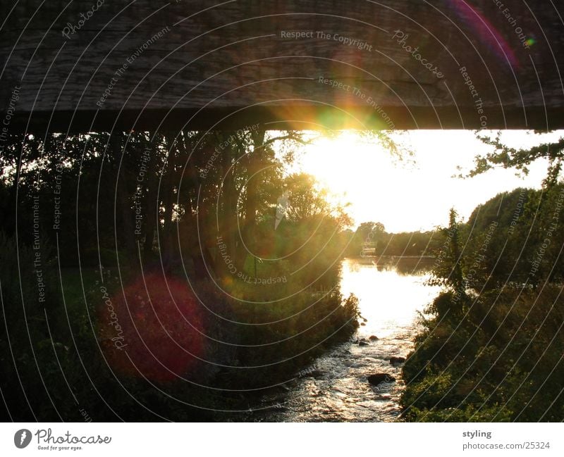 Sonnenschein Sonnenuntergang Holz Ems Sonnenstrahlen Baum Brücke Wasser Fluss sun