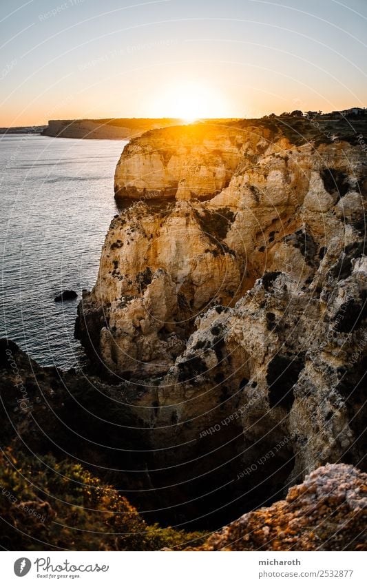 Sonnenuntergang über den Klippen Ferien & Urlaub & Reisen Ausflug Abenteuer Ferne Freiheit Expedition Sommer Sommerurlaub Strand Meer Umwelt Natur Landschaft