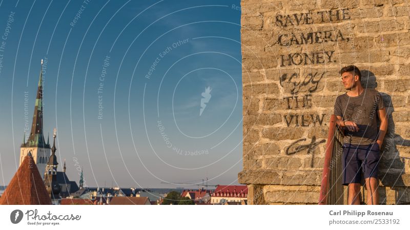 Save The Camera, Honey Stil Ferien & Urlaub & Reisen Städtereise Sommer Sommerurlaub Sonne Mensch Junger Mann Jugendliche Erwachsene 1 18-30 Jahre Straßenkunst