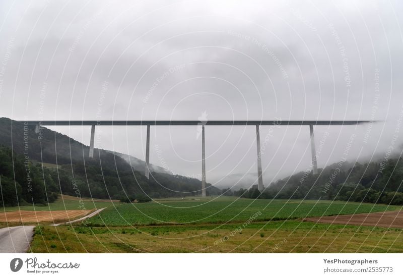 Hohe Brücke über bewaldete Hügel und Wiesen Ferien & Urlaub & Reisen Technik & Technologie Natur Landschaft Wolken Nebel Wald Braunsbach Deutschland Architektur