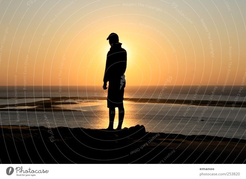 solar man Lifestyle Stil Freude Ferien & Urlaub & Reisen Tourismus Freiheit Sommer Sommerurlaub Sonne Strand Meer Insel Wellen Mensch maskulin 1 Wasser Wetter