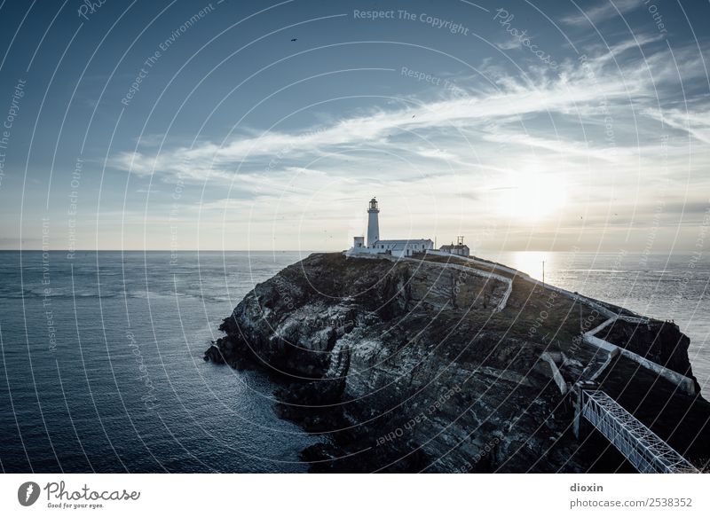 South Stack Lighthouse Ferien & Urlaub & Reisen Tourismus Abenteuer Ferne Sommer Sonne Meer Insel Wellen Umwelt Natur Landschaft Urelemente Erde Wasser Himmel