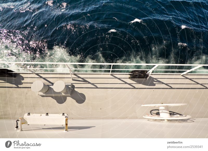 Fähre nach Lofoten Polarmeer Ferien & Urlaub & Reisen Fischereiwirtschaft maritim Meer Natur Norwegen Überfahrt Reisefotografie Wasserfahrzeug Schifffahrt