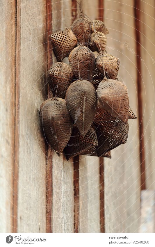 Stadthaus-Akha Bergstamm. Nam Ha-Luang Namtha prov.-Laos-3352 Handarbeit Haus Seil Dorf Hütte Mauer Wand Verkehr Container Holz hängen alt klein braun Kultur