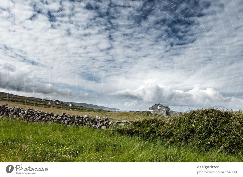 Traumland Umwelt Landschaft Wolken Horizont Sommer Klima Wetter Schönes Wetter Wind Wiese Hügel Küste Meer Fanore Nordirland Dorf Fischerdorf Haus