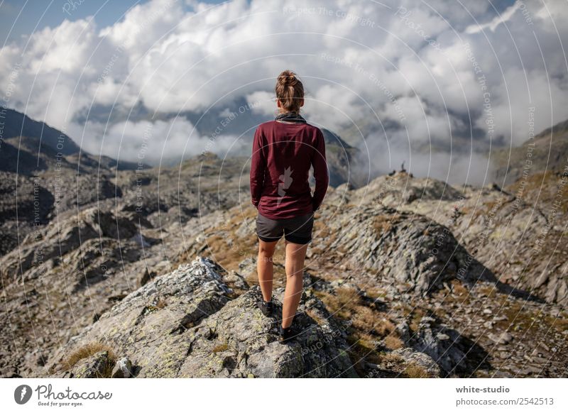 Mordor Zufriedenheit Sommer Sommerurlaub Berge u. Gebirge wandern Sport Fitness Sport-Training feminin Frau Erwachsene 1 Mensch 18-30 Jahre Jugendliche Umwelt