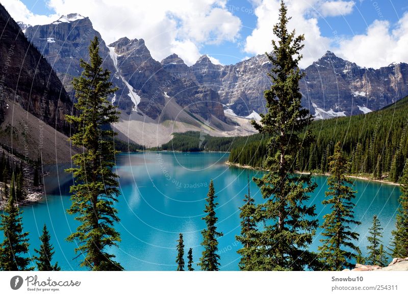 Moraine Lake, Rocky Mountains Ferien & Urlaub & Reisen Tourismus Ausflug Abenteuer Ferne Freiheit Natur Landschaft Wasser Wolken Sommer Berge u. Gebirge See