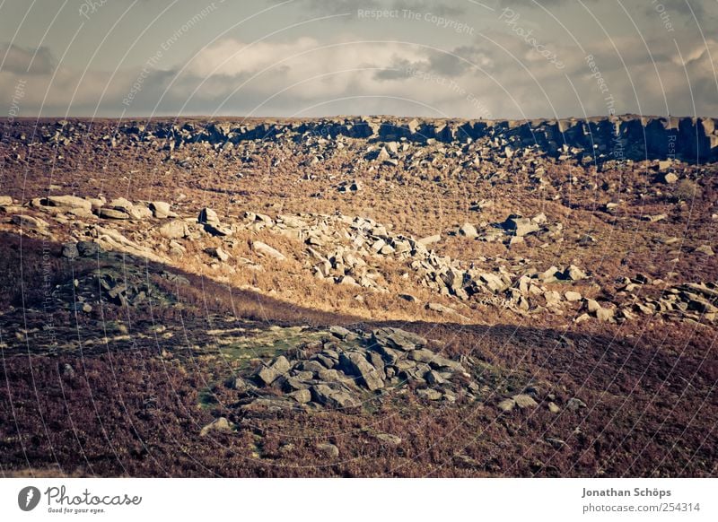 Peak District VI Umwelt Natur Landschaft Erde Himmel Horizont Klima Wetter Hügel Felsen Berge u. Gebirge Vulkan Schlucht trist trocken leer gefährlich Stein