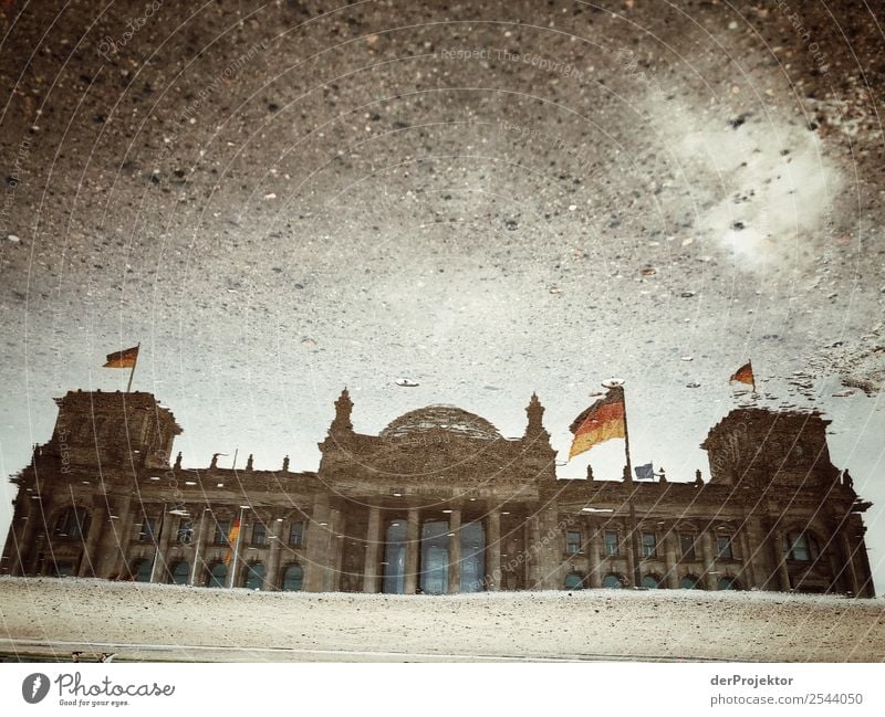 Reichstag in der Pfütze Ferien & Urlaub & Reisen Tourismus Ausflug Freiheit Sightseeing Städtereise Hauptstadt Bauwerk Gebäude Architektur Sehenswürdigkeit