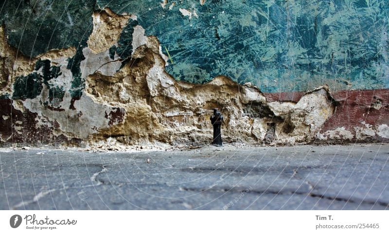 Zeiten Technik & Technologie Berlin Deutschland Stadtzentrum Altstadt Menschenleer Haus Mauer Wand Tür Stein Metall Vergänglichkeit Farbfoto Außenaufnahme