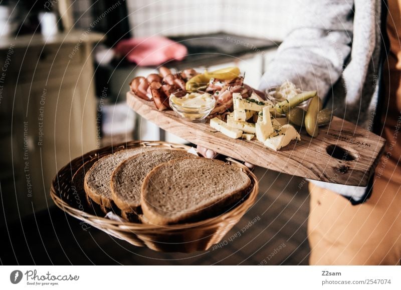 Österreichische Jause Fleisch Wurstwaren Käse Milcherzeugnisse Brot Mittagessen Bioprodukte Vesper Ferien & Urlaub & Reisen Tourismus Berge u. Gebirge Mensch 1