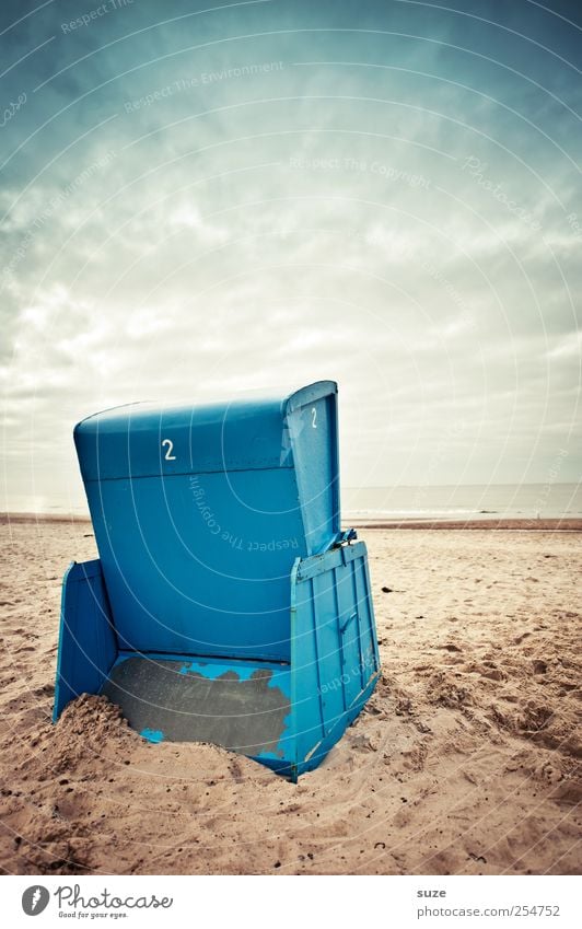 Beach-TV Freiheit Sommer Sommerurlaub Umwelt Natur Sand Luft Himmel Horizont Klima Wetter Küste Strand Ostsee Meer Holz Ziffern & Zahlen blau Ende Strandkorb