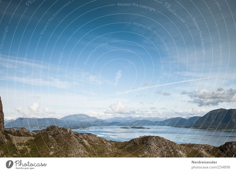 Nordisch kühl Sinnesorgane Ferien & Urlaub & Reisen Ferne Freiheit Meer Insel Berge u. Gebirge wandern Natur Landschaft Urelemente Himmel Klima Fjord blau