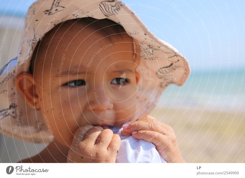 Geschmack Lifestyle Kindererziehung Mensch feminin Baby Mädchen Familie & Verwandtschaft Kindheit Leben Gefühle Stimmung Wahrheit Ehrlichkeit Neugier Interesse