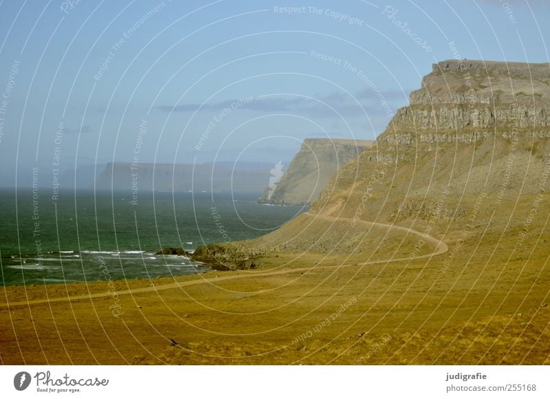 Island Umwelt Natur Landschaft Erde Wasser Himmel Hügel Felsen Berge u. Gebirge Wellen Küste Meer Westfjord Wege & Pfade natürlich wild Farbfoto Außenaufnahme