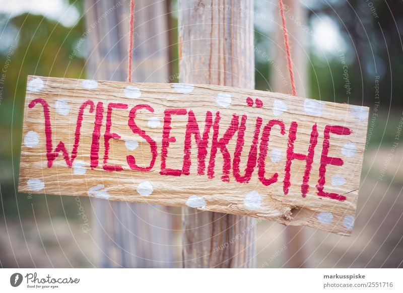 Wiesenküche Lebensmittel Ernährung Essen Frühstück Mittagessen Abendessen Picknick Bioprodukte Vegetarische Ernährung Diät Fasten Slowfood Lifestyle Freude