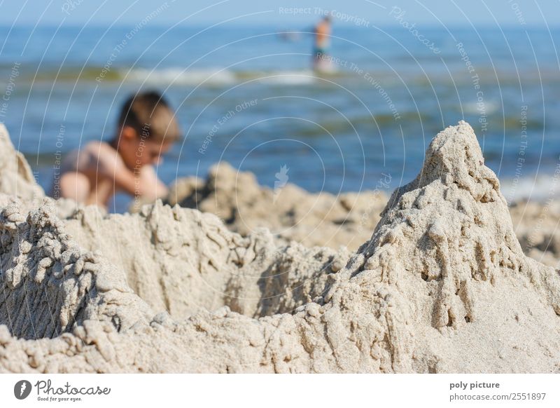 Kleckerburg am Strand Wellness Erholung Freizeit & Hobby Spielen Ferien & Urlaub & Reisen Tourismus Abenteuer Ferne Freiheit Kind Kleinkind Junge Kindheit