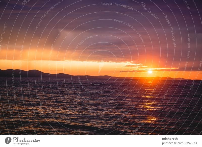 Dramatischer Sonnenuntergang Ferien & Urlaub & Reisen Ausflug Abenteuer Freiheit Sommerurlaub Umwelt Natur Wolken Gewitterwolken Sonnenaufgang Klima Klimawandel