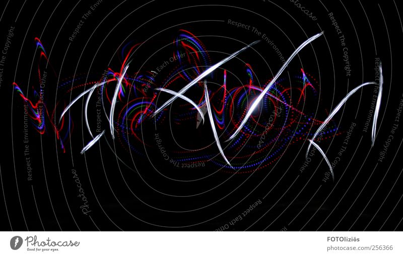 Lichtmalerei Graffiti Kreuz Linie Streifen rosa blau rot abstrakt Taschenlampe Leuchtstab Strukturen & Formen Energie Farbe Geschwindigkeit skurril Farbfoto