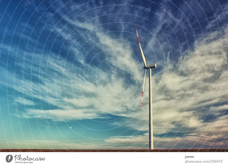 Stillstand Erneuerbare Energie Windkraftanlage Himmel Wolken Schönes Wetter drehen groß blau weiß Horizont Umweltschutz Zukunft Rotor Farbfoto Außenaufnahme