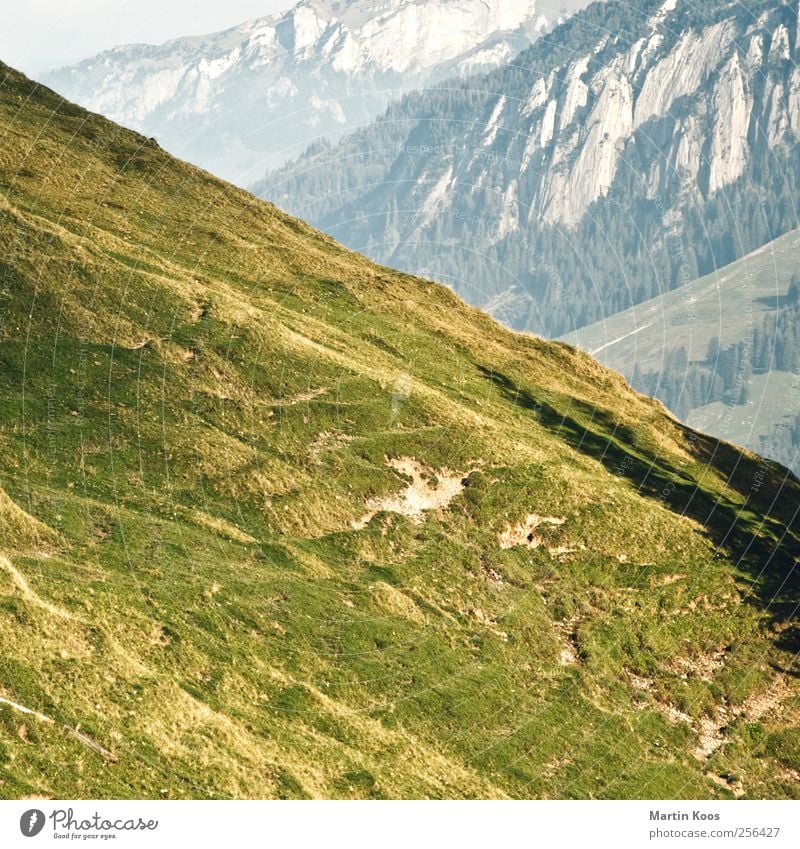 Gebirge Hügel Felsen Berge u. Gebirge Linie ästhetisch bedrohlich eckig gigantisch hoch Leben unbeständig Farbfoto Strukturen & Formen Menschenleer