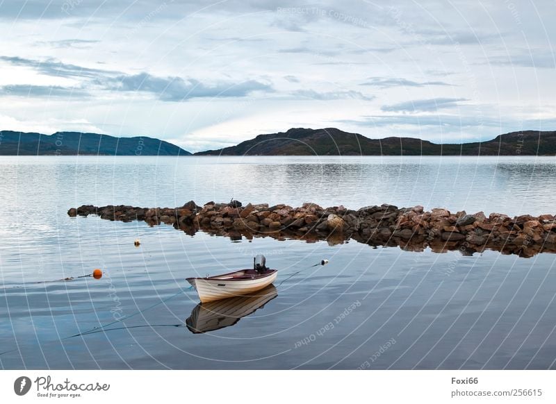 im sicheren Hafen Ferien & Urlaub & Reisen Ferne Sommer Meer Umwelt Natur Wasser Wolken Hügel Berge u. Gebirge Küste Bucht Hafenstadt Schifffahrt Fischerboot