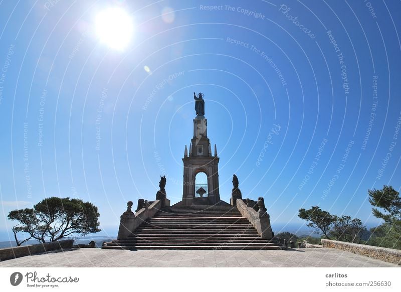 Motiv Himmel Sonne Sommer Schönes Wetter Bauwerk Treppe Sehenswürdigkeit Wahrzeichen Denkmal ästhetisch Christkönigmonument San Salvador Zentralperspektive