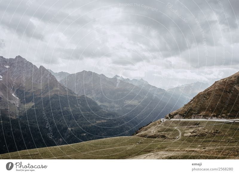 Gotthardpass Umwelt Natur Landschaft Herbst Klima Wetter Berge u. Gebirge natürlich Tourismus Schweiz gotthardpass Pass Farbfoto Außenaufnahme Menschenleer Tag