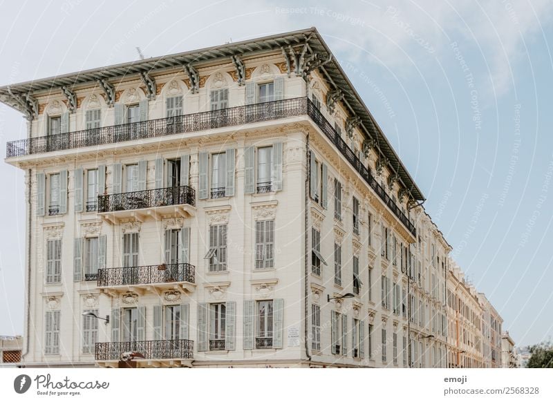 Nizza Stadt Haus Gebäude Architektur Fassade Fenster Ordnung Perspektive Politik & Staat Farbfoto Außenaufnahme Menschenleer Tag Totale