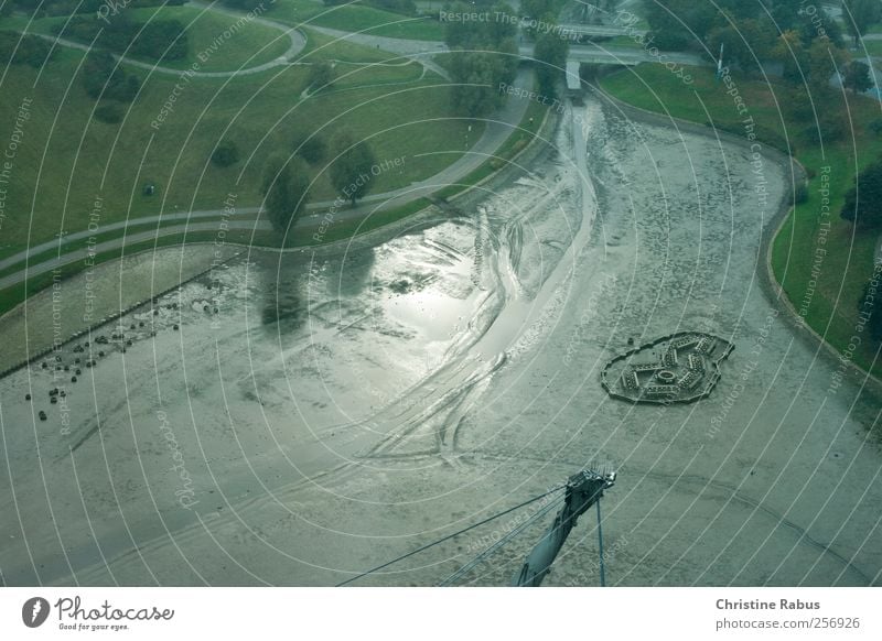 Gewässer dürstet Natur Landschaft Erde Wasser Herbst Wetter schlechtes Wetter Park Teich Stadt dunkel kalt trist grau grün silber träumen Einsamkeit