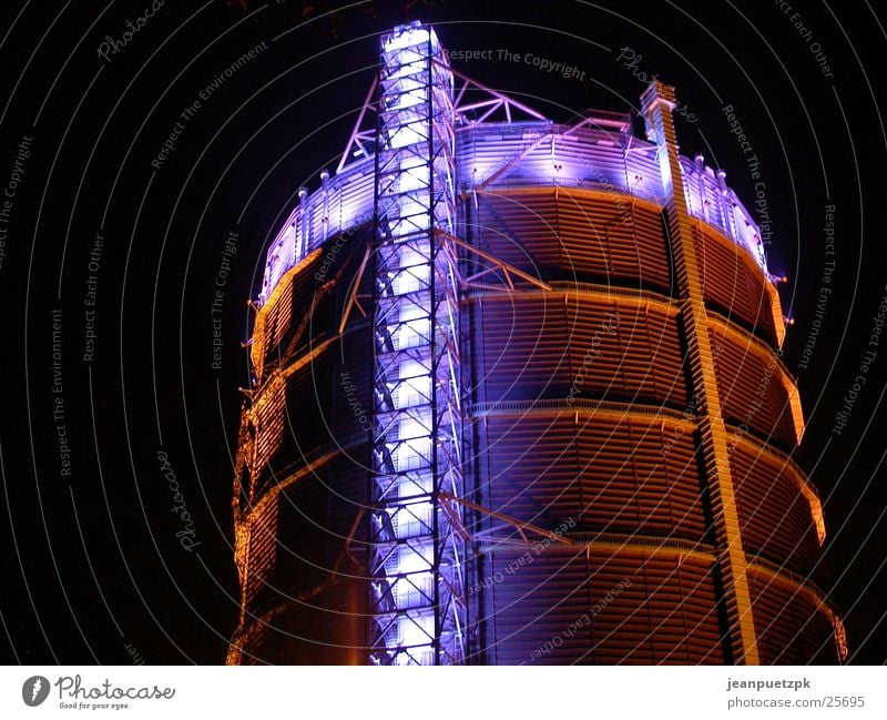 Gasometer Oberhausen Strukturwandel Nacht Beleuchtung Kultur Ruhrgebiet Architektur Industriefotografie